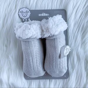 Adrienne Vittadini Bambini Sherpa bootie 2T-4T